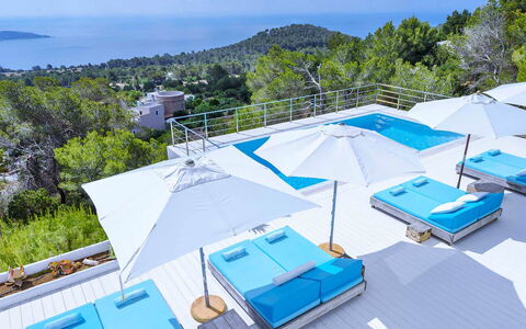 Villa Angelic: Blå, Svømmepøl, Udvej, Udendørs Møbler, Liggestol, Fritid, Eco Hotel, Paraply, Hotel, Villa