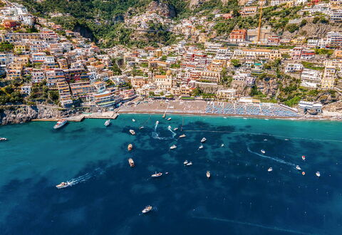 San Sebastiano: Krop Af Vand, Kyst, Hav, Coastal Og Oceaniske Landskabsformer, Sommer, Båd, Strand, Turistattraktion, Ocean, Vandfartøjer