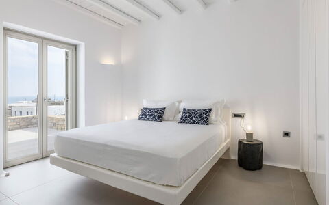 Villa Cupido: Soveværelse, Etage, Seng, Lejlighed, Sengetøj, Sengetøj, Bed Frame, Hotel, Pude, Sengetøj