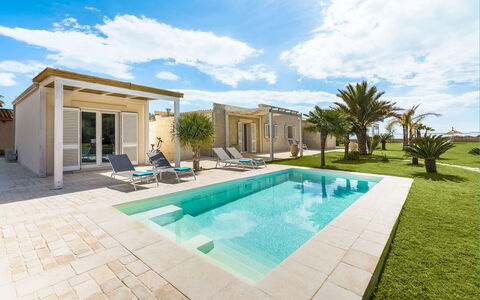 Villa Doddi: Svømmepøl, Udvej, Skygge, Eco Hotel, Estate, Villa, Design, Udendørs Møbler, Hotel