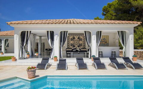 Villa Mosaic: Svømmepøl, Udvej, Estate, Udendørs Møbler, Villa, Mansion, Stol, Udendørs Struktur, Eco Hotel, Hacienda
