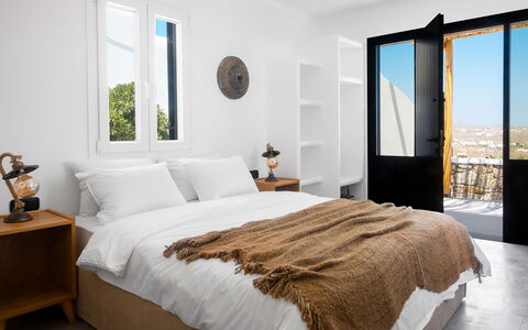 Villa Osiride: Møbel, Soveværelse, Seng, Sengetøj, Sengetøj, Indretning, Etage, Sengetøj, Bed Frame, Hjem