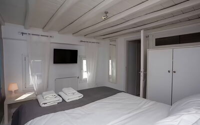 Mykonos Pool House 8
