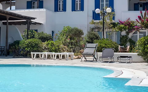 Mykonos Pool House 9: Blå, Svømmepøl, Udvej, Udendørs Møbler, Hotel, Ferieby, Villa, Eco Hotel