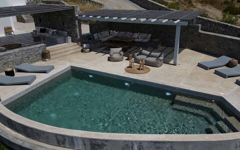 Villa Cornelia 1: Kompositmateriale, Svømmepøl, Beton, Flise, Naturmateriale, Design, Water Feature, Flise, Stenmur