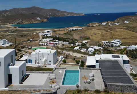 Villa Cornelia 2: Svømmepøl, Penthouselejlighed, Villa