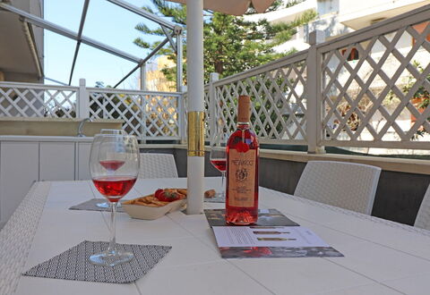 Luisa: Møbel, Stol, Bord, Udendørs Møbler, Etage, Udendørs Bord, Skygge, Altan, Køkken & Spisebord, Bejdse