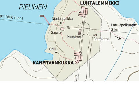 Luhtalemmikki: Seng, Møbel, Soveværelse, Indretning, Sengetøj, Sengetøj, Gulvbelægning, Træ, Etage, Værelse