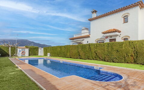 Magraners: Svømmepøl, Estate, Fritid, Villa, Udvej, Have, Landscaping, Hacienda, Eco Hotel, Lawn