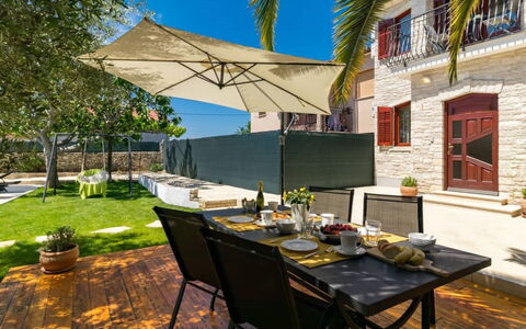 Villa Pietra: Hav, Ocean, Kyst, Sollys, Skygge, Aften, Altan, Markise, Strand, Skygge