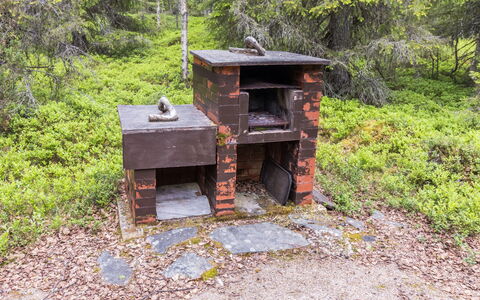 Kelovarila: Møbel, Indretning, Gulvbelægning, Loft, Etage, Stol, Værelse, Belysning, Bord, Køkken & Spisebord