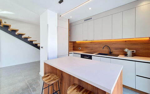 Aloa Ii: Indretning, Gulvbelægning, Countertop, Møbel, Køkken, Etage, Væg, Træ, Trægulve, Cabinetry
