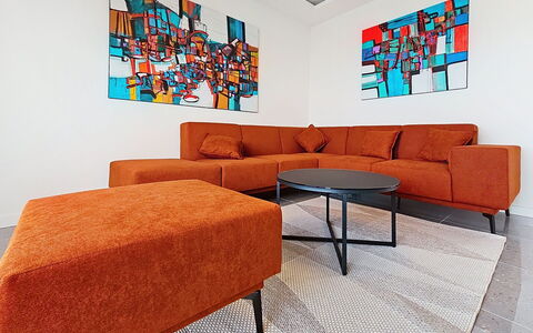 Aloa Iii: Møbel, Gulvbelægning, Couch, Etage, Indretning, Stue, Orange, Hjem, Værelse