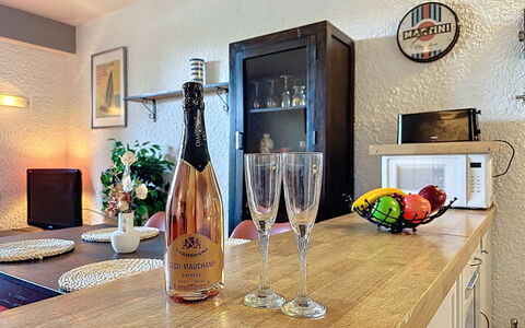 Les Dunes: Flaske, Møbel, Indretning, Drinkware, Glas Flaske, Vinflaske, Barware, Vin