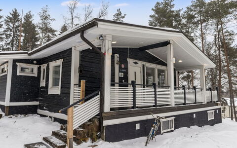 Villa Kökköharju: Træ, Vinter, Hjem, Sne, Fryser, Sommerhus, Sidespor, Veranda, Bjælkehytte