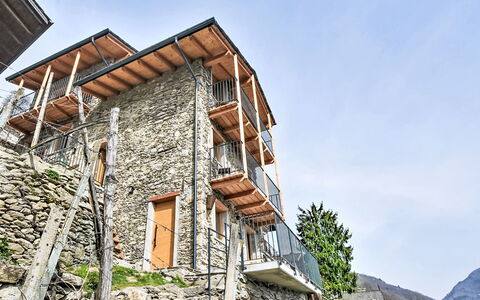 Valtellina 645: Sommerhus, Altan, Veranda, Bjerglandsby