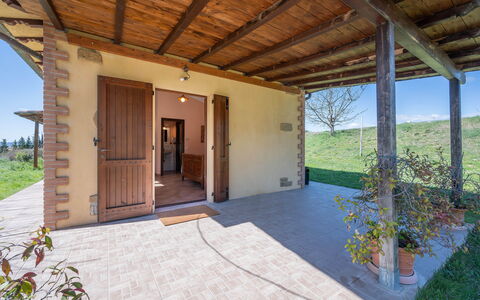 Il Giuncheto, Pool, Amazing View, Umbrian Countrys: Træ, Dør, Sommerhus, Hårdttræ, Bejdse, Stuehus, Veranda, Udendørs Struktur, Garden Bygninger, Home Dør