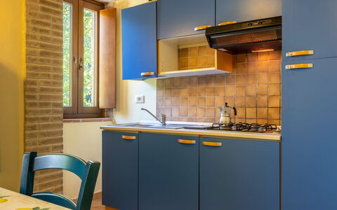 Il Giuncheto Apartments, Pool, Umbrian Countryside: Lejlighed, Køkken, Større Bandage, Bejdse, Husholdningsapparat, Køkken Apparat, Cabinetry, Stueplante, Countertop