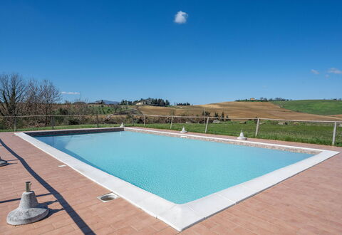 Il Giuncheto Apartments, Pool, Umbrian Countryside: Svømmepøl, Kompositmateriale, Skygge, Udvej, Thermae, Water Feature, Flise, Udendørs Møbler, Hacienda, Villa