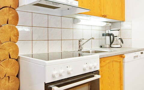 Millantupa: Køkken, Køkken Apparat, Countertop, Gul, Gulvbelægning, Træ, Større Bandage, Cabinetry, Indretning, Etage