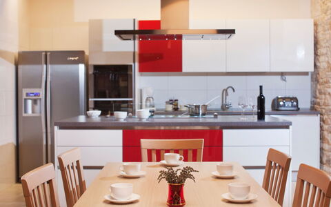 Poropati: Køkken, Møbel, Køkken Apparat, Countertop, Indretning, Gulvbelægning, Større Bandage, Cabinetry, Træ, Etage