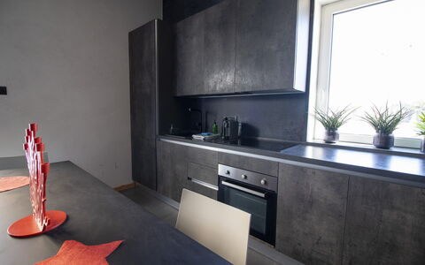 C-Home Historic House: Gulvbelægning, Countertop, Etage, Møbel, Køkken, Køkken Apparat, Husholdningsapparat, Cabinetry, Større Bandage