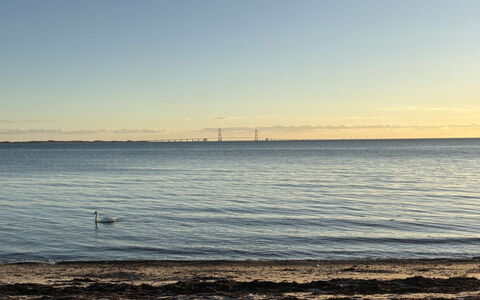 Eleni - 3M from the Sea: Himmel, Blå, Vand, Vandressourcer, Horisont, Krop Af Vand, Strand, Hav, Kyst
