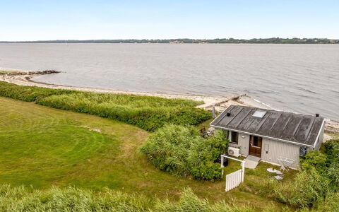Signhild - 5M to the Fjord: Hav, Udvej, Svømmepøl, Hotel, Altan, Badeby, Ferieby, Villa, Strand, Gelænder