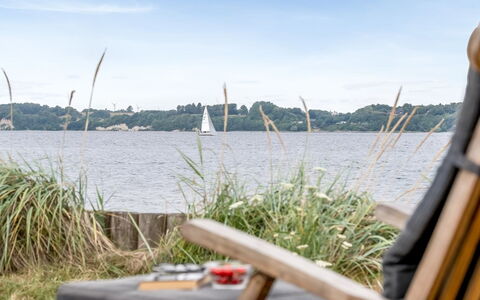 Signhild - 5M to the Fjord: Træ, Hus, Sommerhus, Hjem, Tag, Landdistrikt, Sidespor, Bjælkehytte, Garden Bygninger, Hårdttræ