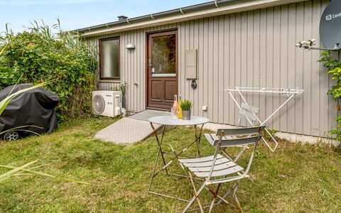 Signhild - 5M to the Fjord: Træ, Hus, Sommerhus, Hjem, Tag, Landdistrikt, Sidespor, Bjælkehytte, Garden Bygninger, Hårdttræ