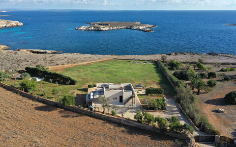 Villa Stornella: Krop Af Vand, Vand, Kyst, Vandressourcer, Coastal Og Oceaniske Landskabsformer, Hav, Naturlige Landskab, Landskab, Horisont, Kyst