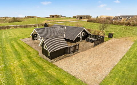 Arold - 600M to the Fjord: Blå, Sommerhus, Hus, Hjem, Stuehus, Estate, Sidespor