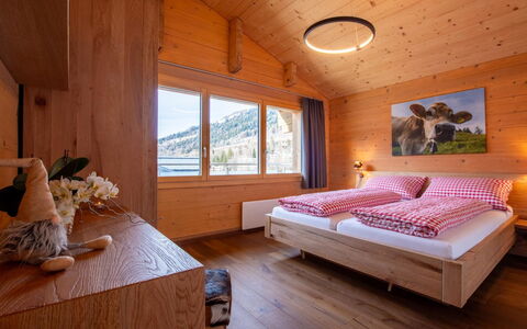 Pearl 1. Og Süd-West: Bjergkæde, Dal, Alps, Kam, Topmøde, Hovedkvarter