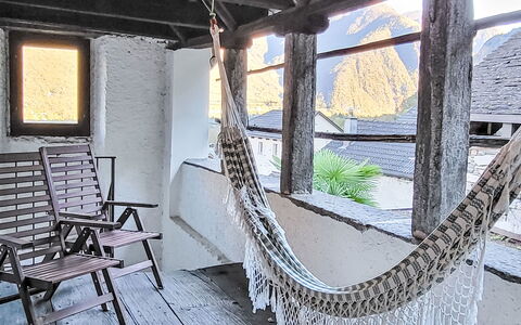 Casa Sambuco: Bjergkæde, Dal, Alps, Kam, Topmøde, Hovedkvarter