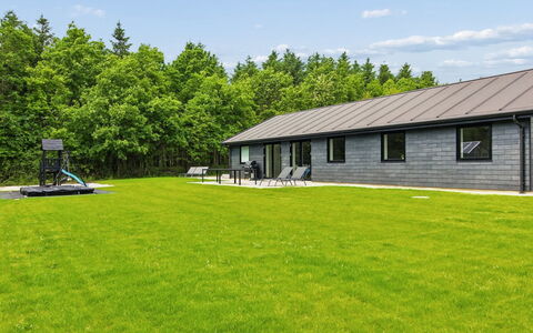 Biergh - 30Km from the Sea: Græs, Tag, Almindeligt, Græs-, Land Lot, Lawn, Bunddække, Have, Sommerhus, Eng