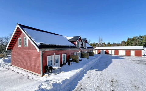 Svanhågna Gård: Træ, Sommerhus, Hjem, Hus, Tag, Sidespor, Vinter, Sne, Fryser, Hældning