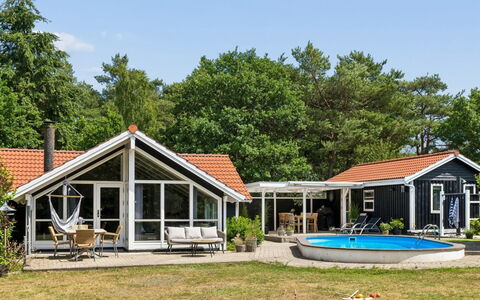 Saija - 2.1Km from the Sea: Hjem, Hus, Sommerhus, Estate, Skygge, Stuehus, Veranda, Garden Bygninger, Lawn, Gård