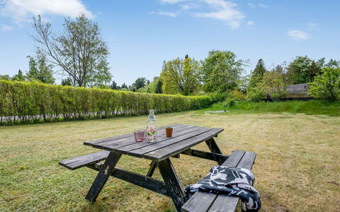 Vilhelm - 7.5Km from the Sea: Møbel, Bord, Udendørs Møbler, Udendørs Bord, Picnic Bord, Udendørs Bench, Have, Stol, Lawn, Køkken & Spisebord