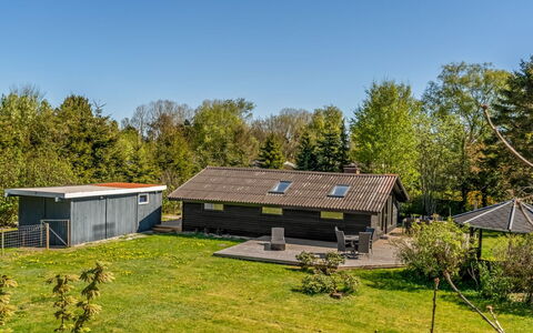 Bedrija - from the Sea: Møbel, Træ, Indretning, Gulvbelægning, Etage, Stol, Værelse, Loft, Stue, Lejlighed