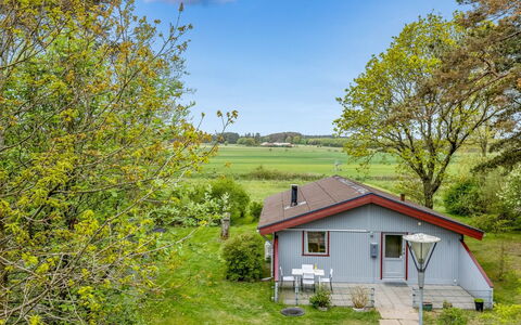 Eveline - 800M from the Sea: Træ, Bank, Sommerhus, Landdistrikt, Sø, Afspejling, Reservoir, Dam