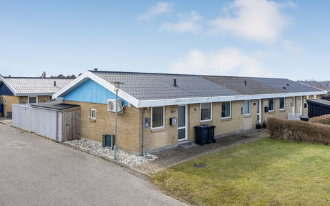 Heida - 1.5Km from the Sea: Arkitektur, Tag, Skygge, Dagslys, Sidespor