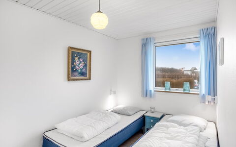 Heida - 1.5Km from the Sea: Soveværelse, Seng, Sengetøj, Sengetøj, Bed Frame, Madras, Dagslys, Hotel, Fryser, Sovesal