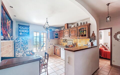 L'Argentière: Møbel, Indretning, Gulvbelægning, Træ, Loft, Etage, Køkken, Countertop, Stol, Bord