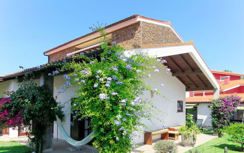 Vivenda Rafael: Blomst, Hus, Busk, Hjem, Sommerhus, Have, Hacienda, Gård, Skygge, Backyard