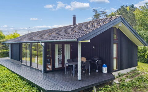 Heike - 650M from the Sea: Træ, Hus, Tag, Hjem, Sommerhus, Dør, Sidespor, Landdistrikt, Veranda, Garden Bygninger