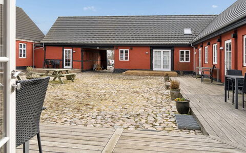 Hinrich - 4.5Km from the Sea: Lejlighed, Altan, Ejerlejlighed, Hotel, Skygge