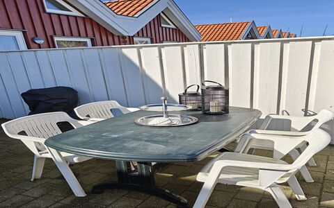 Ake - 10M to the Fjord: Tag, Hjem, Dør, Sommerhus, Skygge, Sidespor, Gård, Estate, Backyard