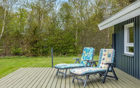 Aswaldi - 1.5Km from the Sea: Træ, Have, Backyard, Land Lot, Hjem, Tag, Skygge, Dæk, Hårdttræ, Gård