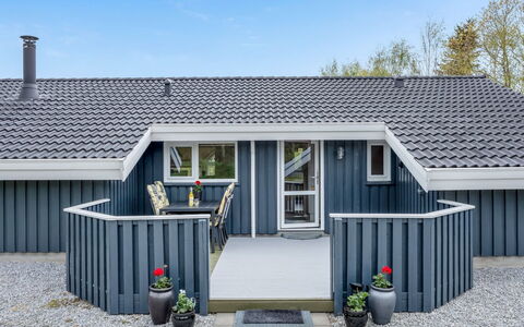 Aswaldi - 1.5Km from the Sea: Tag, Hjem, Sidespor, Sommerhus, Skur, Skygge, Estate, Garden Bygninger, Gård, Udendørs Struktur