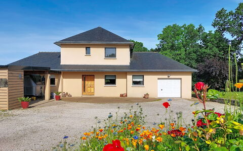 Le Duc: Tag, Hus, Hjem, Sommerhus, Dør, Indkørsel, Stuehus, Estate, Gård, Have